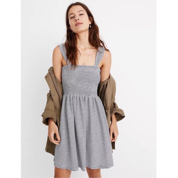 MADEWELL Texture & Thread Stripe Smocked Dress In Deep Navy Crinkle Gingham - Picture 4 of 10